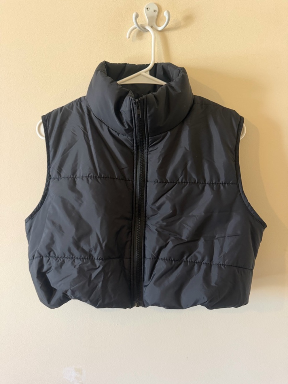 SHEIN Black Quilted Puffer Vest with High Collar